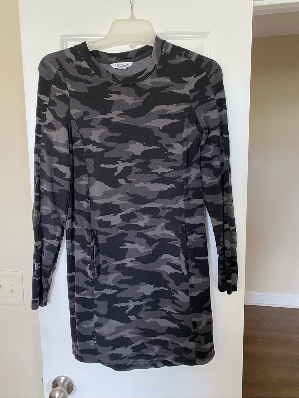 Athleta Black & Gray Camo Long-Sleeve Dress